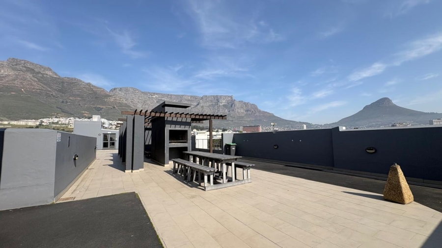 1 Bedroom Property for Sale in Zonnebloem Western Cape